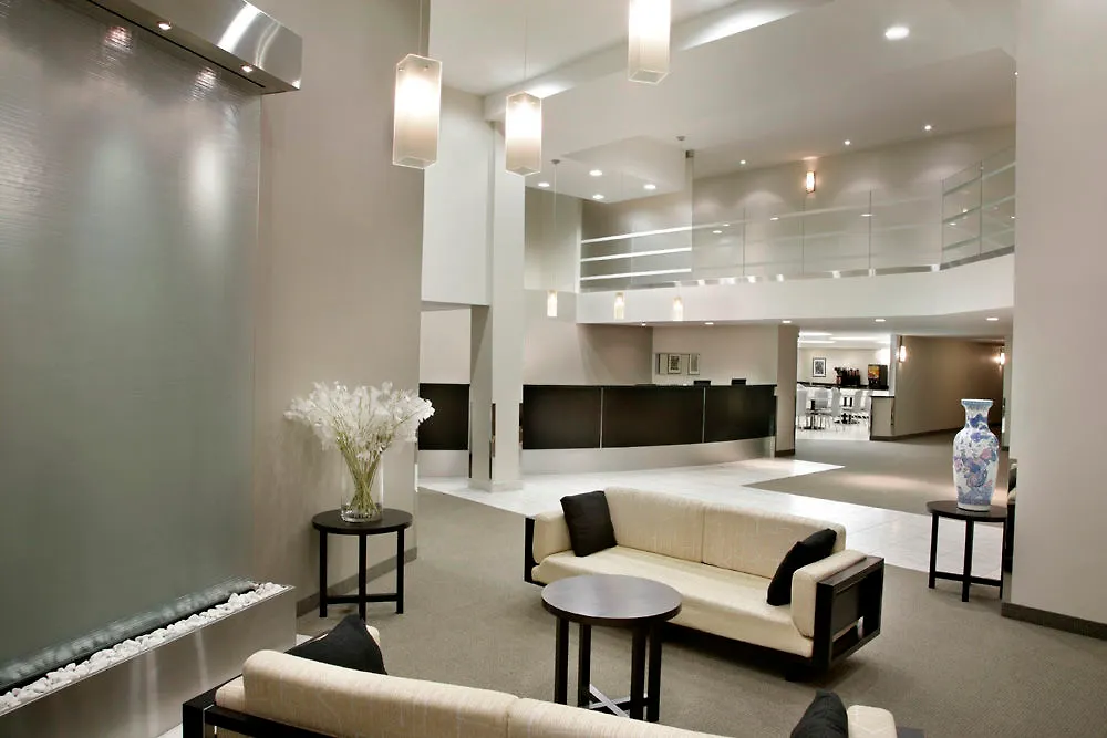 Super 8 By Wyndham Downtown Toronto Hotel