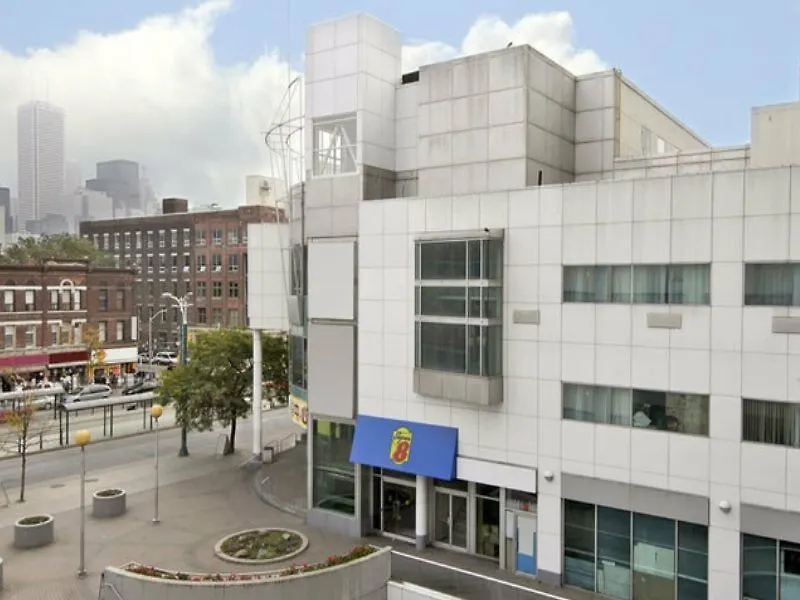 Super 8 By Wyndham Downtown Toronto Hotel 2*,  Canadá