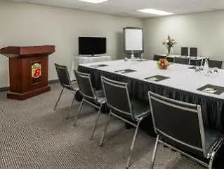 Super 8 By Wyndham Downtown Toronto Hotel Canadá